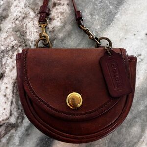 RARE vintage Coach 9826 mini congnac  Leather Crossbody Bag/belt bag